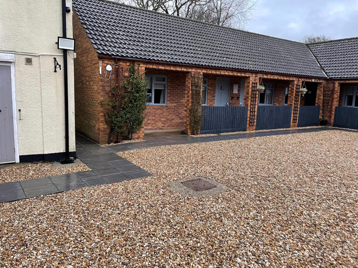Village Limits Bed And Breakfast Rooms ウッドホール・スパ エクステリア 写真